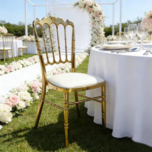 Sillas de Comedor Apilables de Metal Dorado de Lujo Estilo Napoleón para Banquetes, Hoteles, Fiestas, Eventos y Bodas - Product Image 1