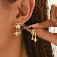 Geometrische, hochwertige Ohrringe im Sechszack-Stern-Design mit Zirkonia und vollständigen Diamantbesätzen. Vielseitige Ohrringe für Damen.