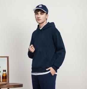 Felpa con Cappuccio da <span class=keywords><strong>Uomo</strong></span> di Alta Qualità, Vestibilità Regolare, Collo Tondo, Non Foderata, in Nylon/Cotone Felpato, Impermeabile, Sportiva e alla Moda - Product Image 2