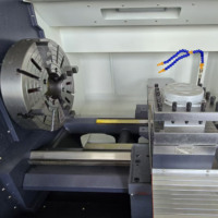 Torno CNC de Cama Plana CK6180-1500, Alta Resistencia, Alta Rigidez, Precisión de 0.001 mm, 8 Estaciones de Herramientas, Operación Automática y Sencilla