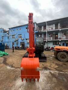 VENTE FLASH Mini-excavatrice hydraulique Hitachi ZX75 Moteur diesel Yanmar Bon état Fonctionnement fiable et fluide Prête pour les travaux urbains - Product Image 4