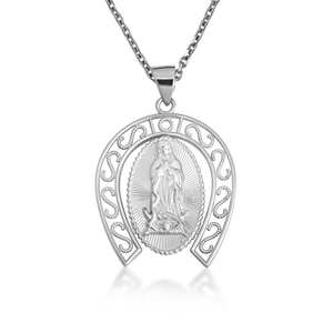 Fabricante de Joyería de Fusión Cultural OEM/ODM - Colgante Personalizado de la Virgen de Guadalupe con Filigrana y Herradura en PVD - Product Image 2