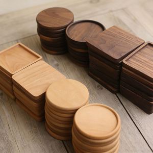 Posavasos Redondo Cuadrado de Madera de Nogal Negro Natural Personalizado para Tazas de Vino, Cerveza, Café y Té - Product Image 4
