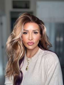 Perruques synthétiques premium bon marché avec mèches brun foncé et violettes, perruques à mèches 13x4 avec raie au milieu pour femmes noires - Product Image 2