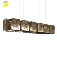Luxuriöser Moderner Goldener Metall-Hohlleuchter Kreative Lange Lineare Pendelleuchte für Esszimmer und Restaurant