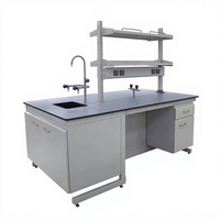 Poste de travail de laboratoire, mobilier de biologie, plan de travail, table en résine époxy densimétrique, banc de laboratoire
