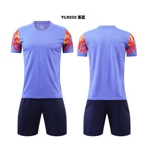 Sıcak satış üst sınıf erkek eğitim kişiselleştirilmiş Logo adı süblimasyon ile futbol forması yüksek kalite özel futbol kıyafetleri - Product Image 2