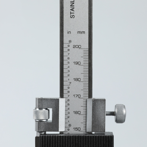 300มม. 500มม. 600มม. สแตนเลสสตีลเกจวัดความสูงดิจิตอลปลายคาร์ไบด์แบบปรับละเอียดพร้อมฐานจับง่าย - Product Image 2