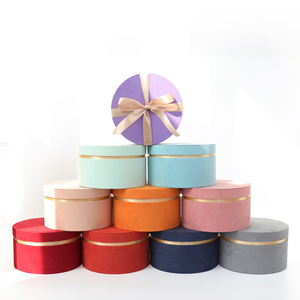 Cylindre rond en <span class=keywords><strong>daim</strong></span> avec ruban, 50 pièces, boîte-cadeau de luxe en carton, pour <span class=keywords><strong>bonbons</strong></span> de mariage, demoiselle d'honneur, vente en gros - Product Image 1