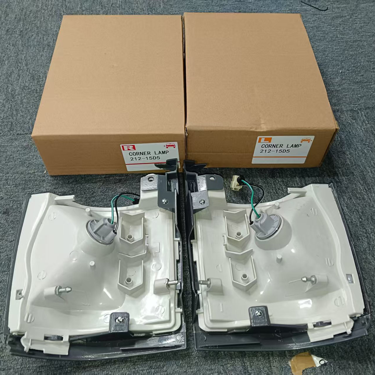 Corner Lamp 212-15D5 for Toyota Hiace 3L - Reliable Light Corner Lamp 212-15D5 for Toyota Hiace 3L - Reliable Light