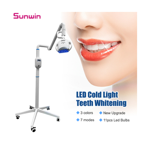 Équipement <span class=keywords><strong>professionnel</strong></span> de machine de <span class=keywords><strong>blanchiment</strong></span> des dents de lampe <span class=keywords><strong>dentaire</strong></span> de la lumière froide LED de trois couleurs à vendre - Product Image 1