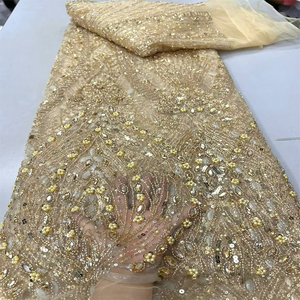 ผ้าลูกไม้ตาข่ายคุณภาพสูงประดับด้วยคริสตัล ลูกปัด และงานปักลายเส้น เหมาะสำหรับชุดแต่งงานและชุดราตรี - Product Image 3