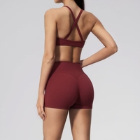 Ensemble de yoga 2 pièces pour femme, coupe ajustée, soutien-gorge de sport dos croisé et short cycliste taille haute pour la course, le yoga et le tennis