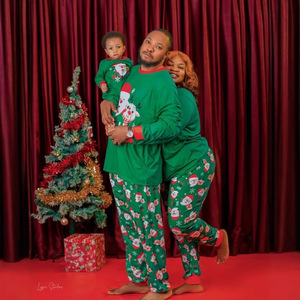 Ventes Flash Tenues Assorties Famille Noël à Imprimé Père Noël Dessin Animé, Ensembles Deux Pièces Pyjamas Décontractés pour Familles - Product Image 4
