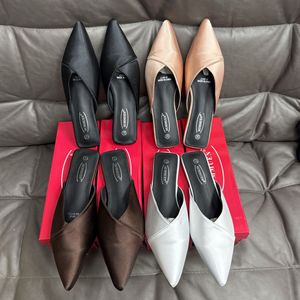 Nuove Scarpe Eleganti alla Moda in Tinta Unita per Signora - Product Image 1