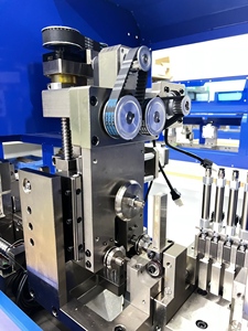 Machine de découpe à l'emporte-pièce automatique à commande PLC pour la pliage de l'acier, avec moteur et pompe - Product Image 6