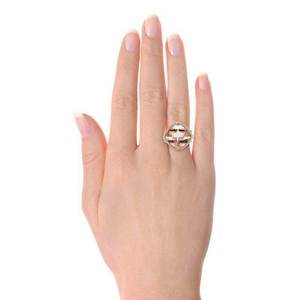 Elegante Anello Moda con Accenti Champagne, Gioiello Regolabile in Lega Bicolore, Stile Moderno e Minimalista - Product Image 3