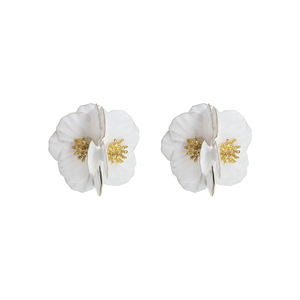 Pendientes Resoul de Resina con Flores 3D Estilo Francés, Pendientes Barrocos Grandes con Flores, Pendientes Vintage - Product Image 3