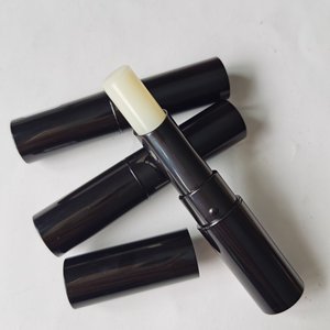 Baume à lèvres personnalisé avec logo, végan, hydratant, apaisant, réparateur, régénérant, éclaircissant, menthe, luxe pour hommes - Product Image 4