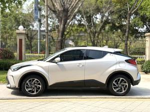 Offre Spéciale – Toyota C-HR Essence 2.0L CVT Automatique 4 Portes 5 Places SUV d'Occasion Année 2022 – Prix Abordable – Exportation Chine – Modèle C-HR 2022 - Product Image 2