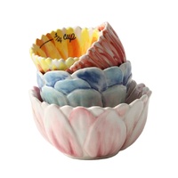 Ensemble de tasses à mesurer en céramique en forme de fleur peintes à la main et colorées