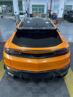 Kit carrosserie en fibre de carbone sèche style SE U pour Lamborghini Urus : lèvre avant, capot, diffuseur arrière, spoiler de toit, aileron arrière