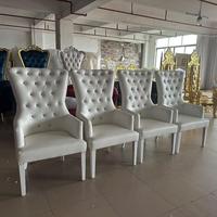 Chaise de trône d'hôtel en cuir blanc avec fauteuil, style moderne, idéale pour les banquets et les salles de mariage