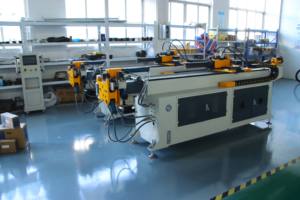 Металлическая нержавеющая сталь электрическая Cnc Nc Гидравлическая медная квадратная труба и трубогибочная машина - Product Image 4