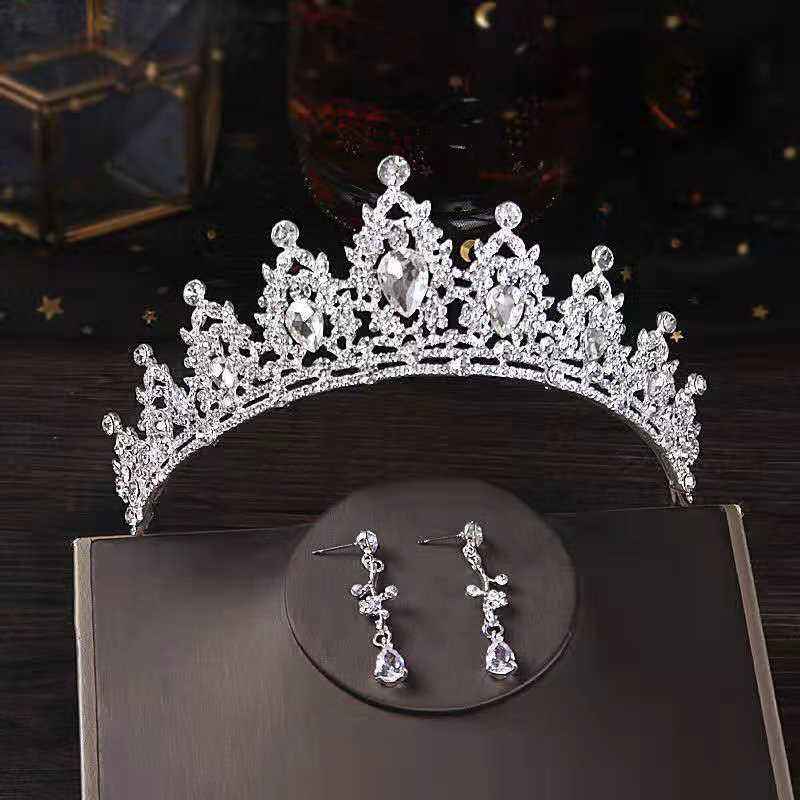 สีขาวเงิน