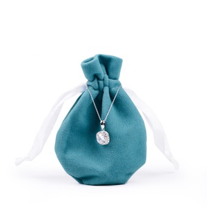 Bolsitas de Terciopelo para Joyería con Cordón, Personalizadas al por Mayor, en Diferentes Colores y Tamaños, Bolsitas de Lujo para Anillos, Aretes, Colgantes y Collares - Product Image 6