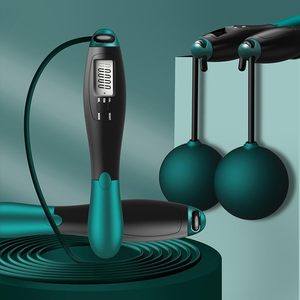Corde à sauter réglable en longueur avec poignée antidérapante et deux balles pour l'entraînement et l'exercice - Product Image 2