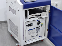 Machine de nettoyage au laser pulsé MOPA refroidie à l'eau 1000W 2000W, nettoyeur laser industriel pour éliminer la rouille, la peinture, la pierre, la brique, les graffitis