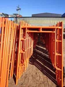 Ponteggio a telaio in metallo tipo scala - Product Image 1