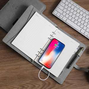 Lx22096 สมุดโน้ตชาร์จไร้สายพร้อมพาวเวอร์แบงค์ 10W ปลั๊กอเนกประสงค์สำนักงานธุรกิจแบบหลวม 6 รู ปกพลาสติก - Product Image 1