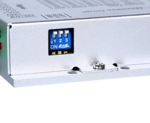 Variador de Frecuencia Trifásico de 6.6A con Certificación CE, 110-240 VCA para Motores 86 y de Brida, Producción Automatizada - Product Image 1