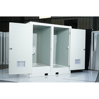 Salle de bain extérieure portable à faible coût, modulaire préfabriquée en panneaux sandwich personnalisés, douche et toilettes