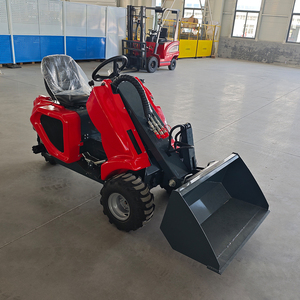 Chargeuse compacte à trois roues de 13 CV à 22,5 CV, facile à utiliser, économique, avec moteur EPA - Product Image 1