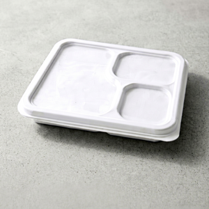 Barquette alimentaire jetable écologique à 3 compartiments avec couvercle en bagasse pour la livraison – Vaisselle durable pour la restauration - Product Image 1