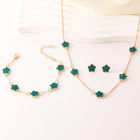 Nouveaux ensembles de bijoux pour femmes, 3 pièces, colorés, en alliage, style charmant, motif trèfle à cinq feuilles et fleur porte-bonheur, collier, bracelet, boucles d'oreilles, pour le marché international