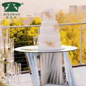 Mesas de dulces y pasteles decorados en acero inoxidable plateado para fiestas al aire libre - Product Image 6