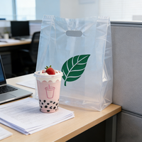 Sacs en polyéthylène transparents à poignée découpée pour thé au lait et boba, vente directe d'usine à bas prix