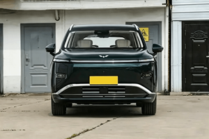 Wuling Starlight L Hybride 5 Portes 6 Places SUV Nouvelle Énergie Véhicule Électrique Essence Couleur Noire Design Moderne - Product Image 5