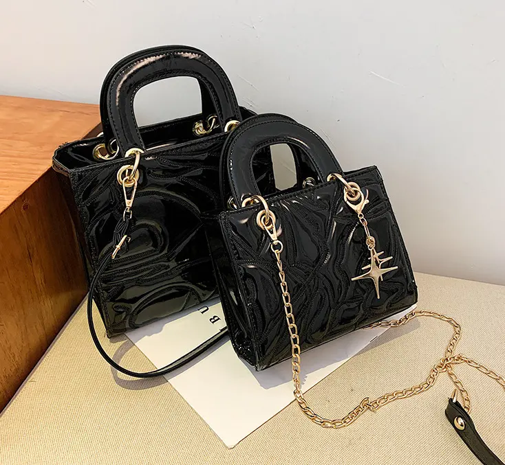 Quilted Patent Leather Cross Thread Handbag Women Designer Messenger Elegant Lady Crossbody Bag Chains Hand Tote Shoulder Bags
