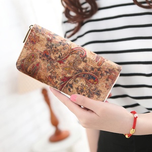 กระเป๋าสตางค์ผู้หญิง Boshiho ทำจากไม้ก๊อก วีแกน ใส่โทรศัพท์ได้ มีซิป ช่องใส่บัตร ช่องใส่เหรียญ เหมาะเป็นของขวัญ - Product Image 6