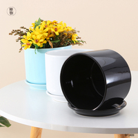 Set Ukuran Khusus 3 Vas Tanaman Mengkilap dan Set Piring Pot Bunga Keramik Bulat Modern dengan Piring Terhubung