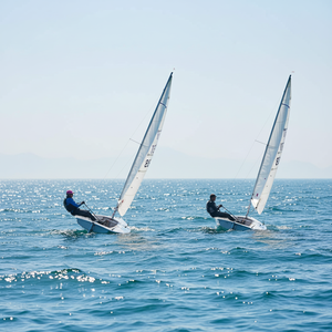 ILCA 4 de 4.2m, Versión de Primera Categoría, Velero de Competición para Entrenamiento Juvenil, Velero de Alta Velocidad de Fibra de Vidrio para Carreras en Ríos y al Viento - Product Image 5