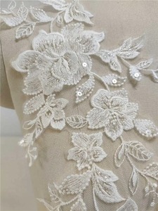 Di alta qualità 3D pizzo specchio fiori foglia fai da te velo da sposa Patch Applique bianco naturale con perline ricamo fatto a mano per scarpe borse - Product Image 6