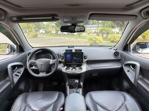 Prêt à l'exportation : <span class=keywords><strong>Toyota</strong></span> <span class=keywords><strong>RAV4</strong></span> 2.4L 2011, SUV automatique, sièges en cuir foncé, jantes R17, conduite à gauche, voitures d'<span class=keywords><strong>occasion</strong></span> pour l'Afrique - Product Image 4