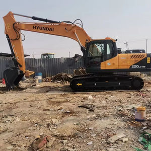 Excavatrice Hyundai 220LC-9S d'occasion, d'origine japonaise, 20 tonnes, grande pelle sur chenilles, haute efficacité, en vente à Shanghai - Product Image 1