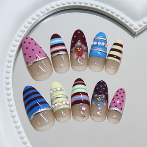 Faux Ongles Colorés Lignes Vibrantes d'Été, Fournisseur en Gros, Meilleures Ventes, Motif Fleur Y2K, Pré-faits, 3D, Amande, Gel, à Presser - Product Image 2